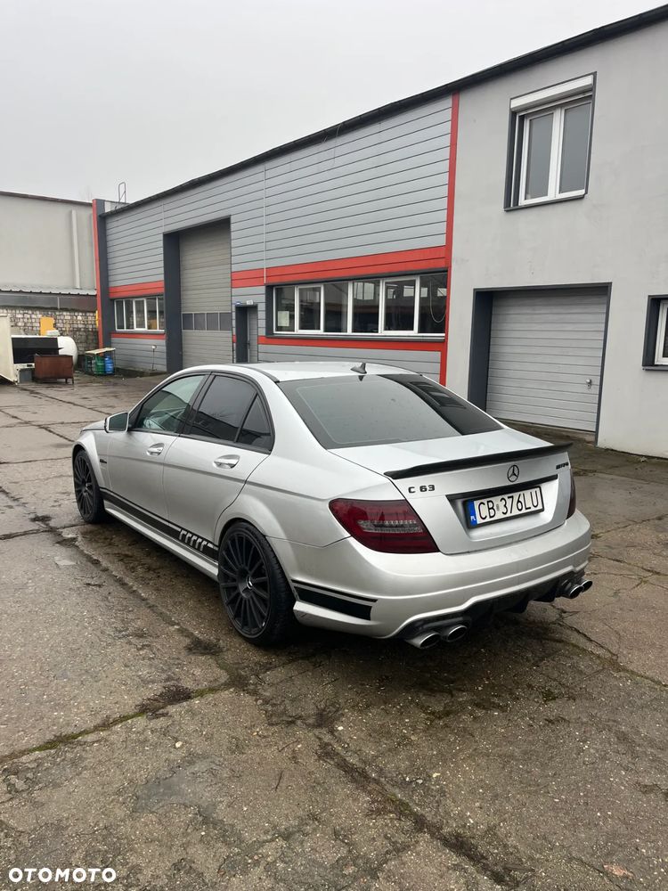 Mercedes-Benz Klasa C 63 AMG - 4