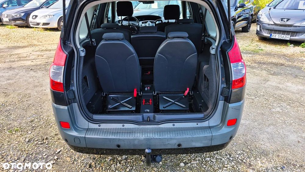 Renault Grand Scenic Gr 2.0 16V Privilege - 32