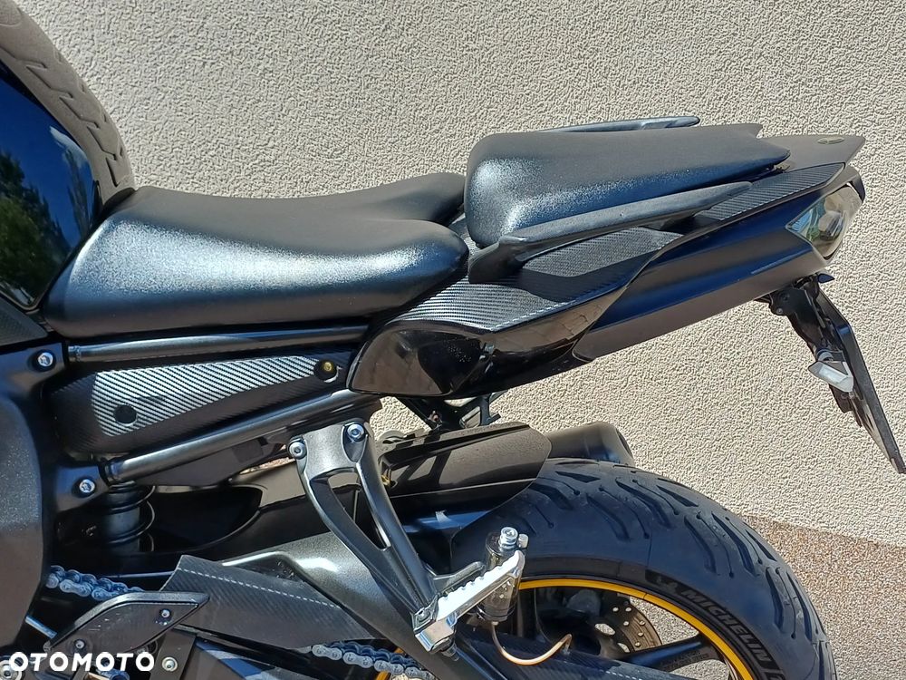 Yamaha FZ8 - 25