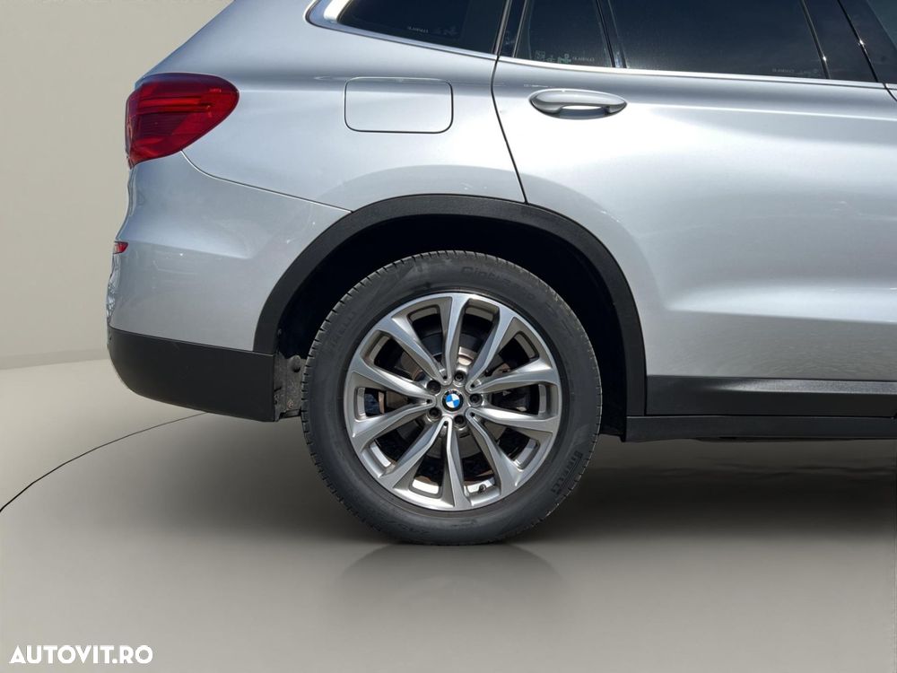 BMW X3 sDrive18d AT MHEV - 36