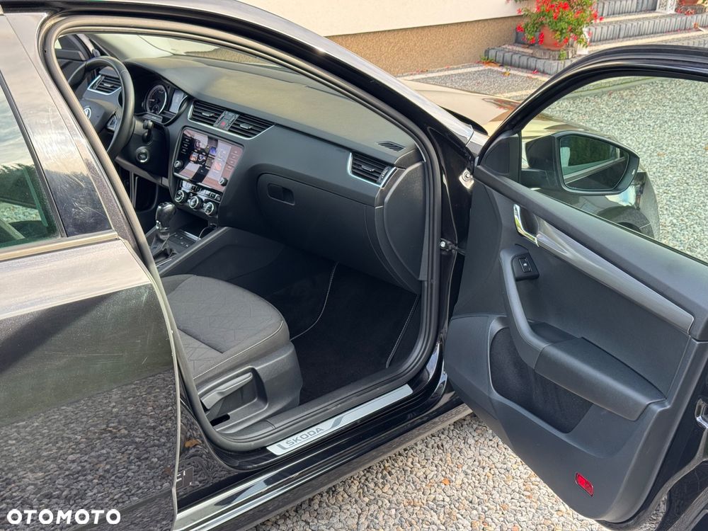 Skoda Octavia 2.0 TDI DSG Clever - 9