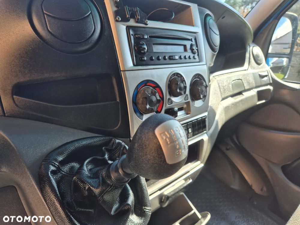 Iveco DAILY 40C18 180KM DO PRZEWOZU ZWIERZAT BYDŁA KONIOWÓZ - 31