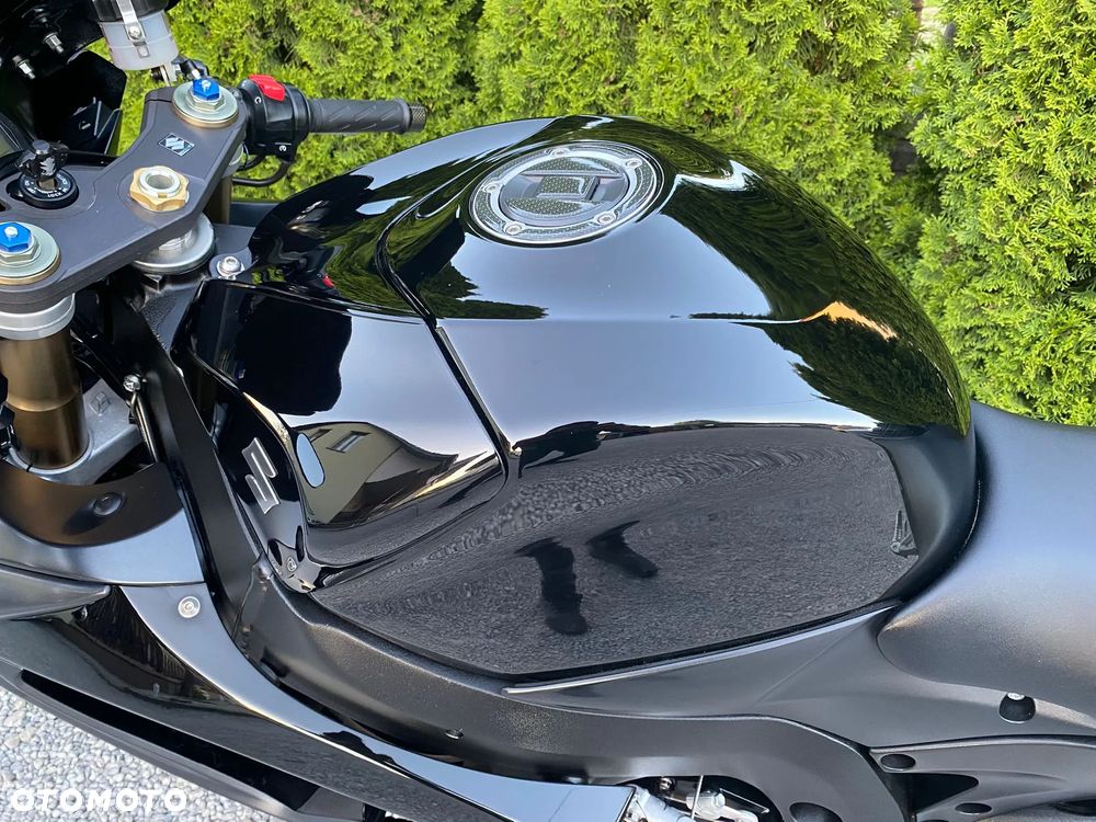 Suzuki GSX-R - 10