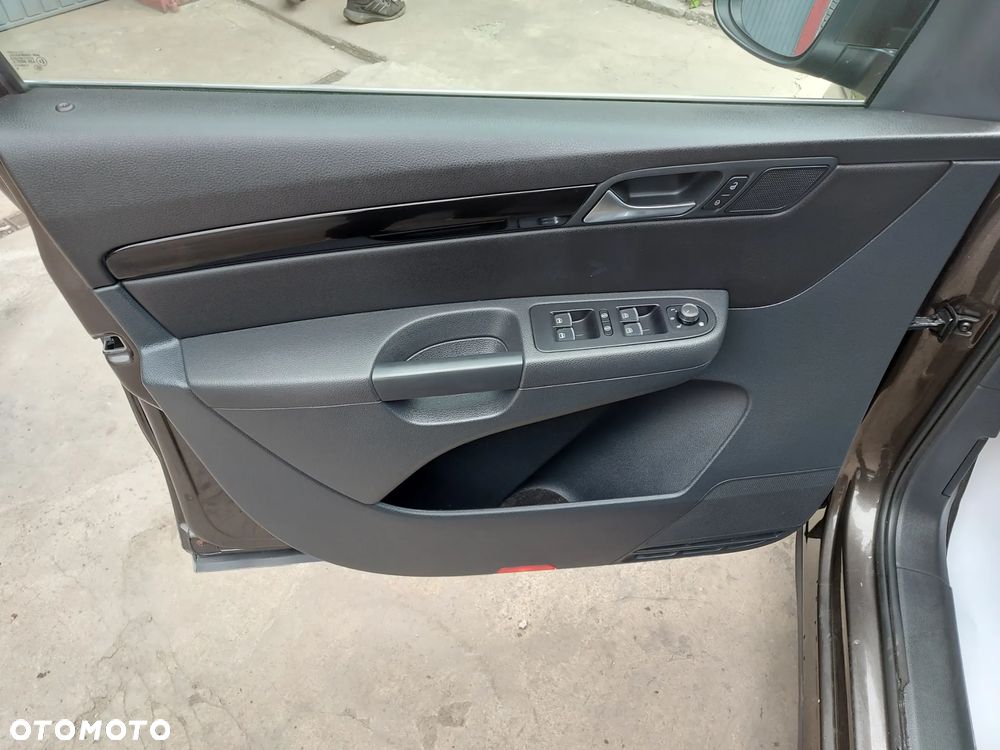 Volkswagen Sharan - 17