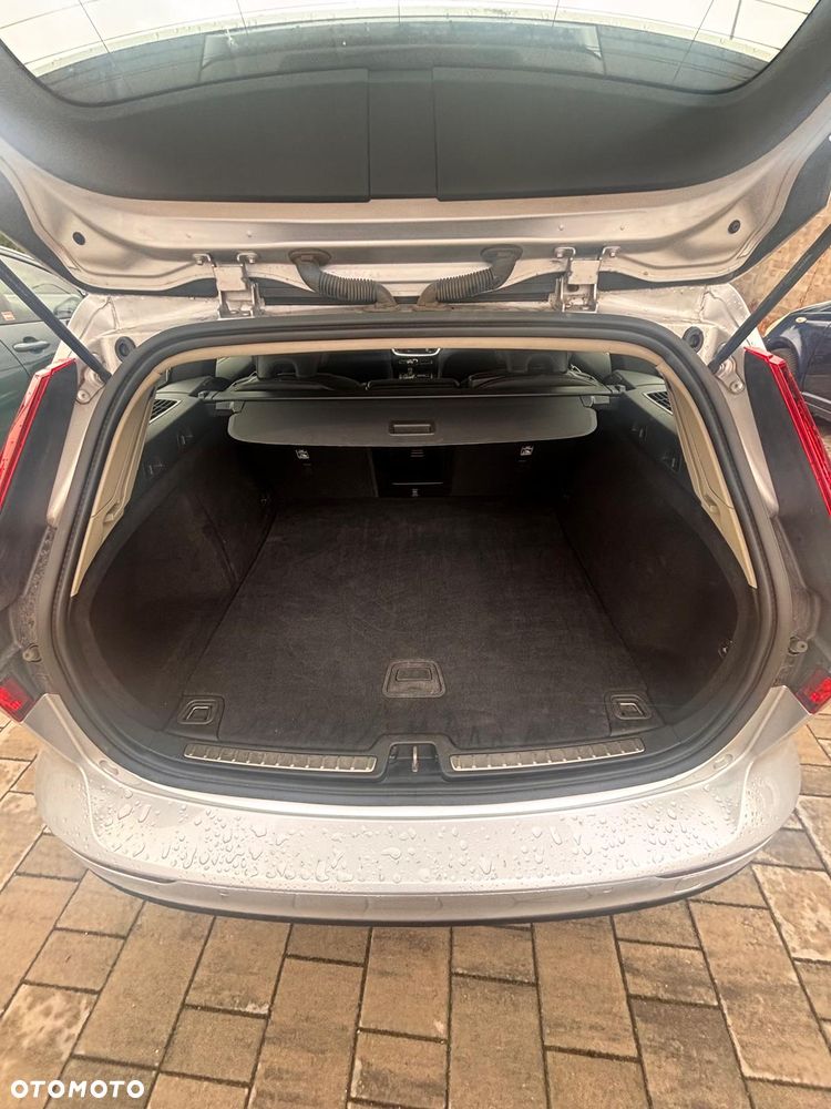 Volvo V60 D3 Momentum Pro - 9