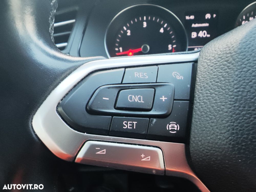 Volkswagen Passat 1.6 TDI DSG Comfortline - 21