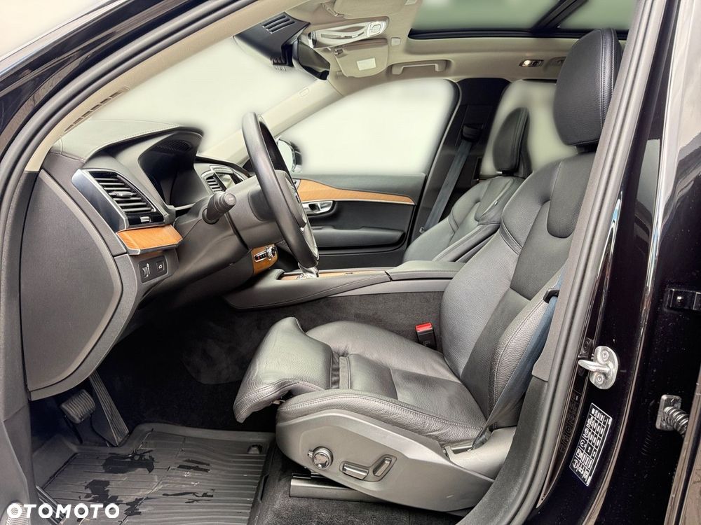 Volvo XC 90 - 12