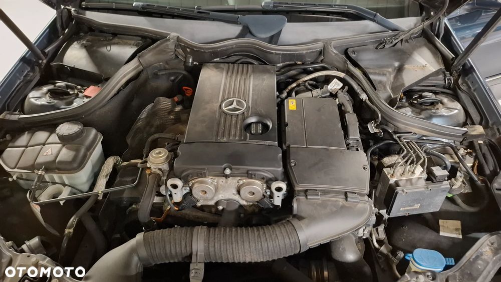 Mercedes-Benz CLK - 12