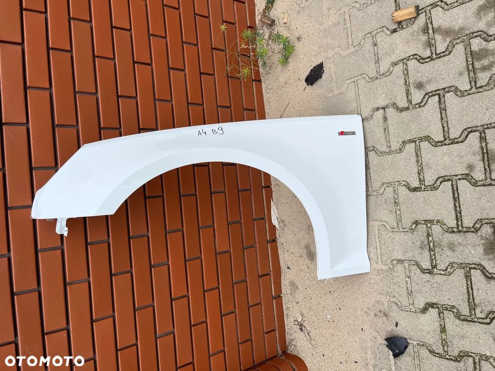 BŁOTNIK AUDI A4 B9 2016-2019 - 1