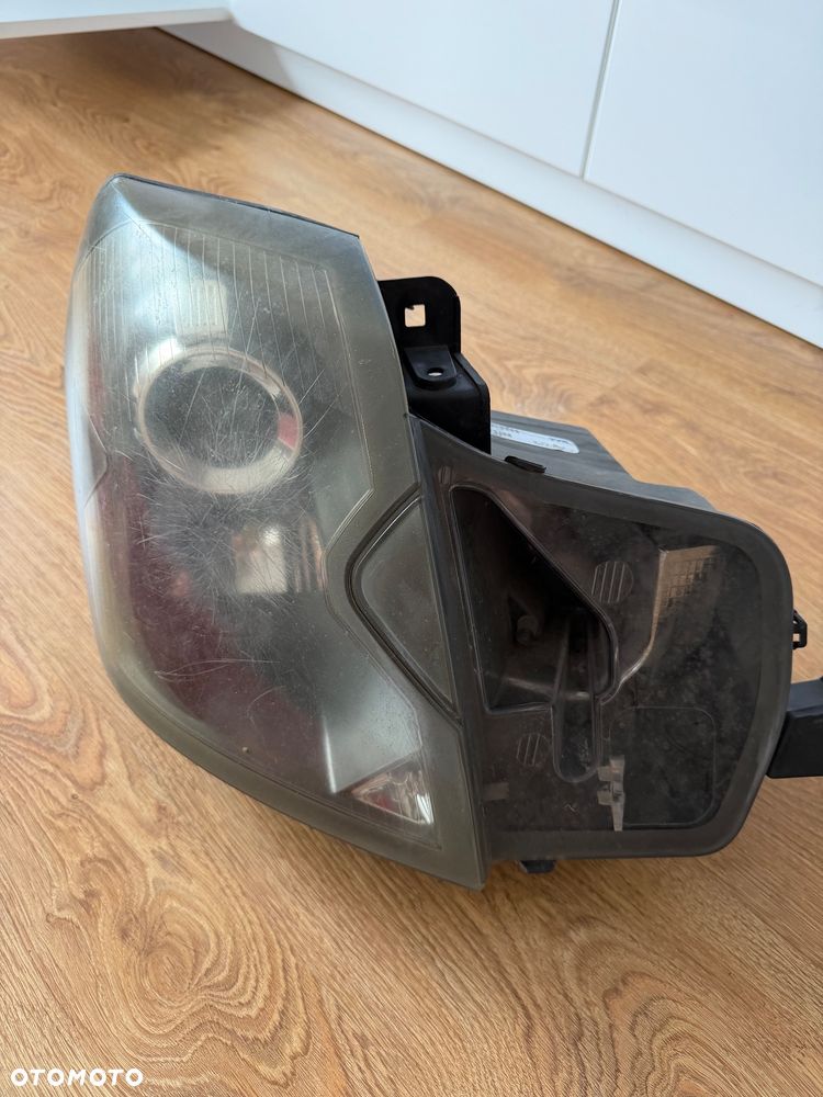 Lampa Cadillac CTS 1 rocznik 2003-2007 - 2
