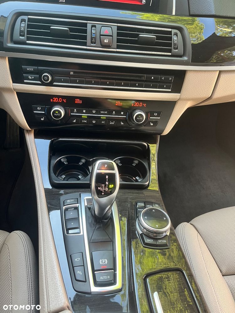 BMW Seria 5 530d Sport-Aut - 12