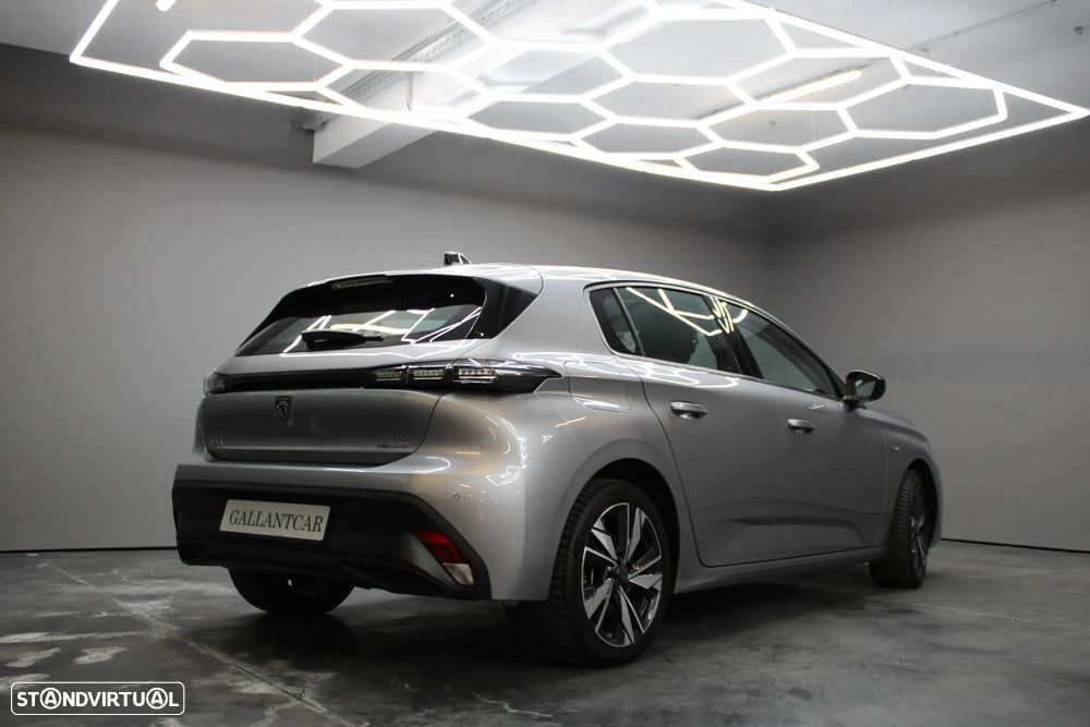 Peugeot 308 180 e-EAT8 GT - 14