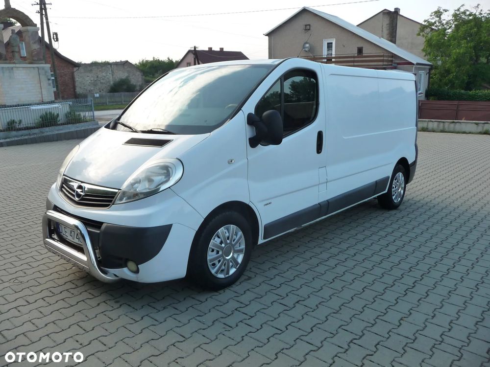 Opel Vivaro - 1