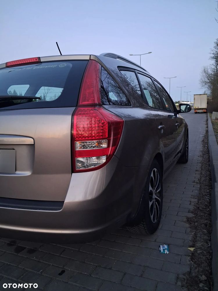 Kia Ceed 1.6 Comfort + - 5