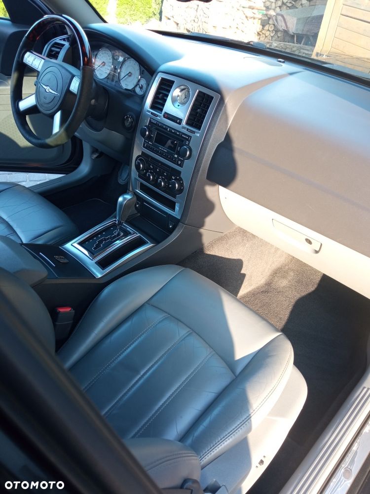 Chrysler 300C - 4