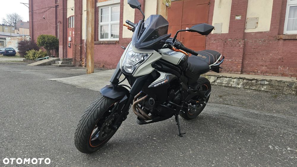 Kawasaki ER - 12