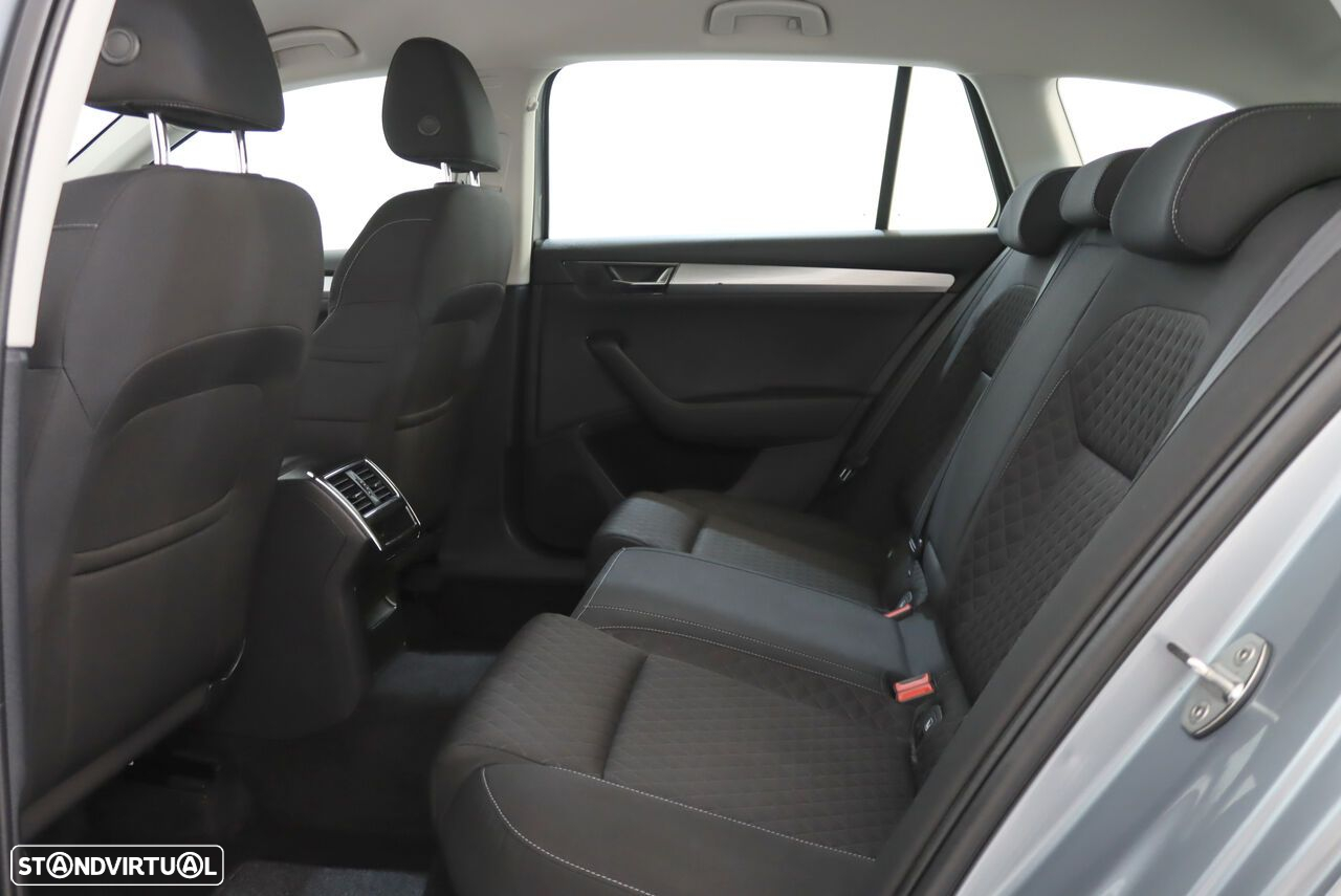 Skoda Superb Break 1.4 TSI iV Ambition DSG - 9