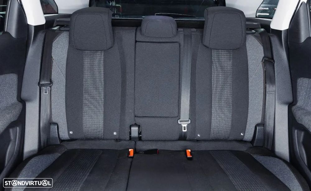 Peugeot 3008 1.2 PureTech Active - 12