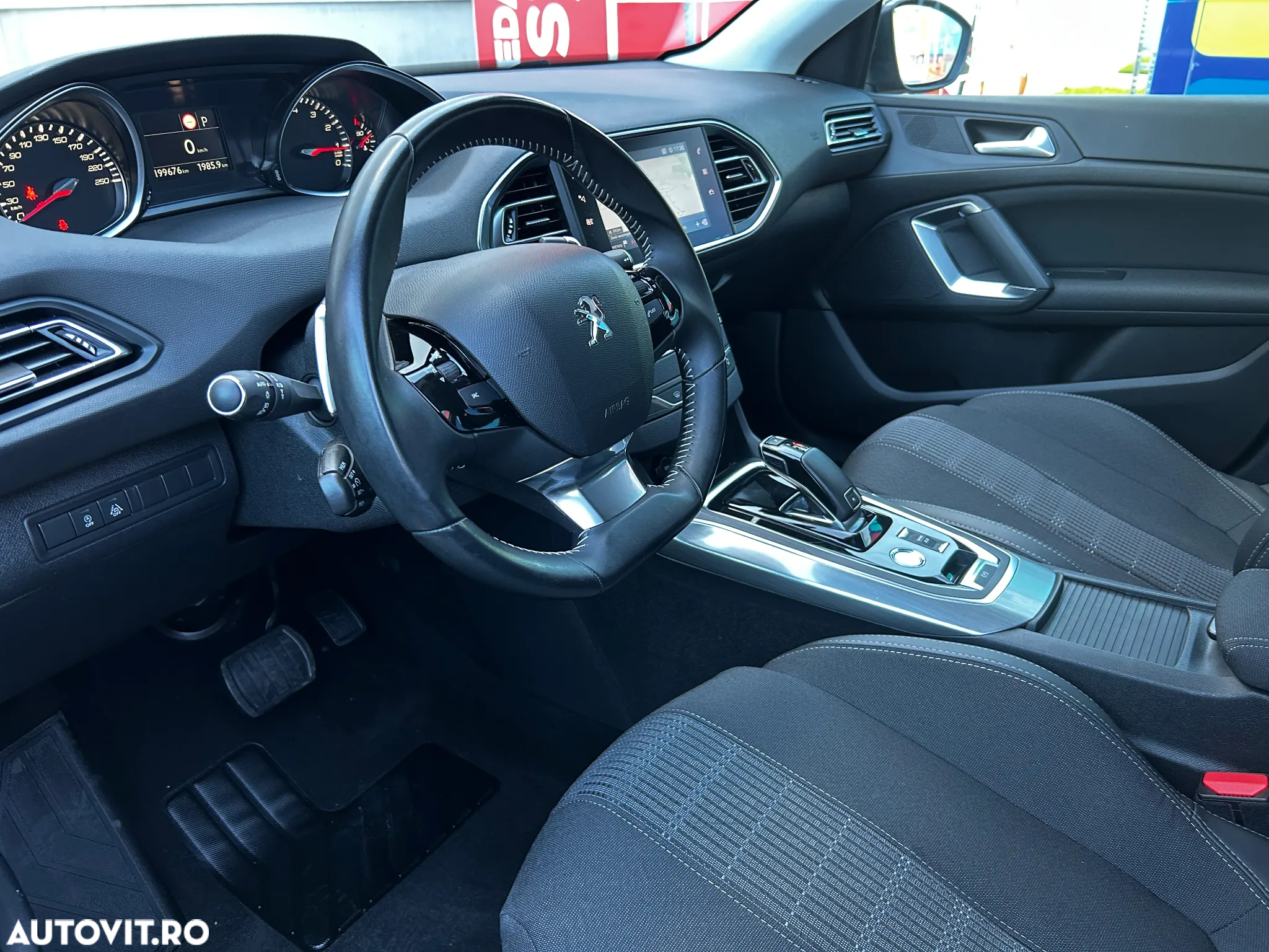 Peugeot 308 1.2L PureTech S&S EAT8 GT Pack - 29