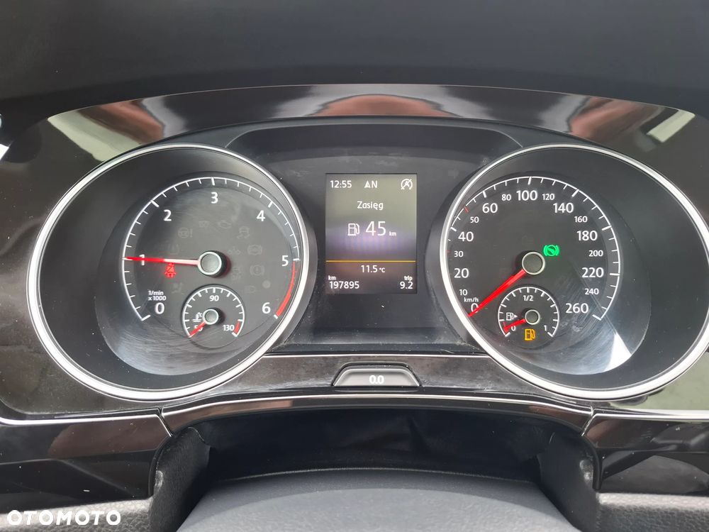 Volkswagen Touran 2.0 TDI BMT Highline DSG - 24