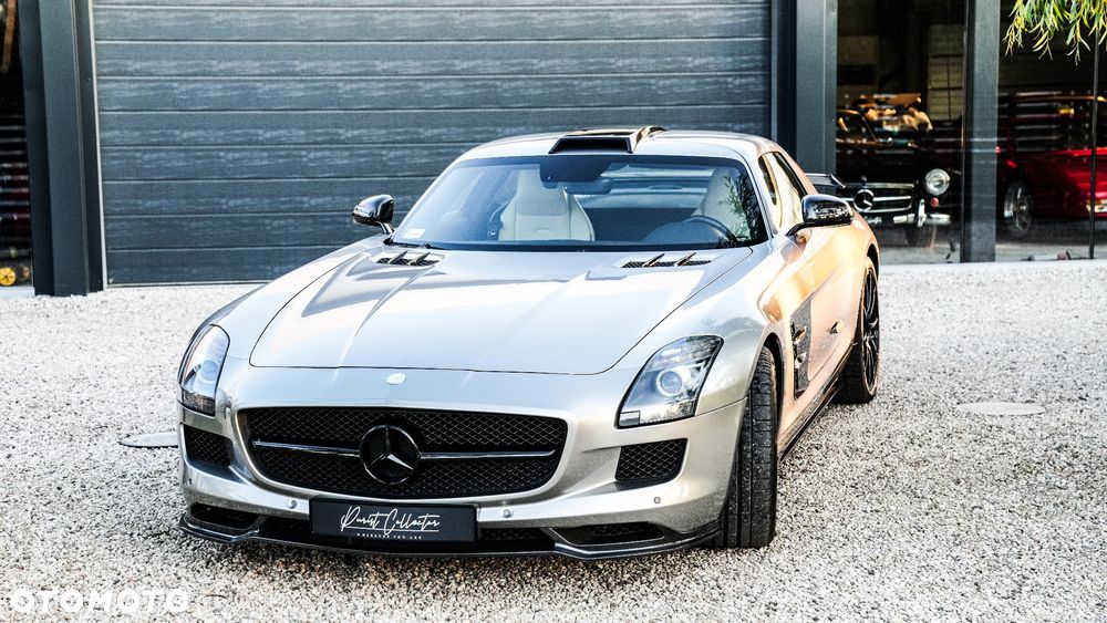 Mercedes-Benz SLS - 6