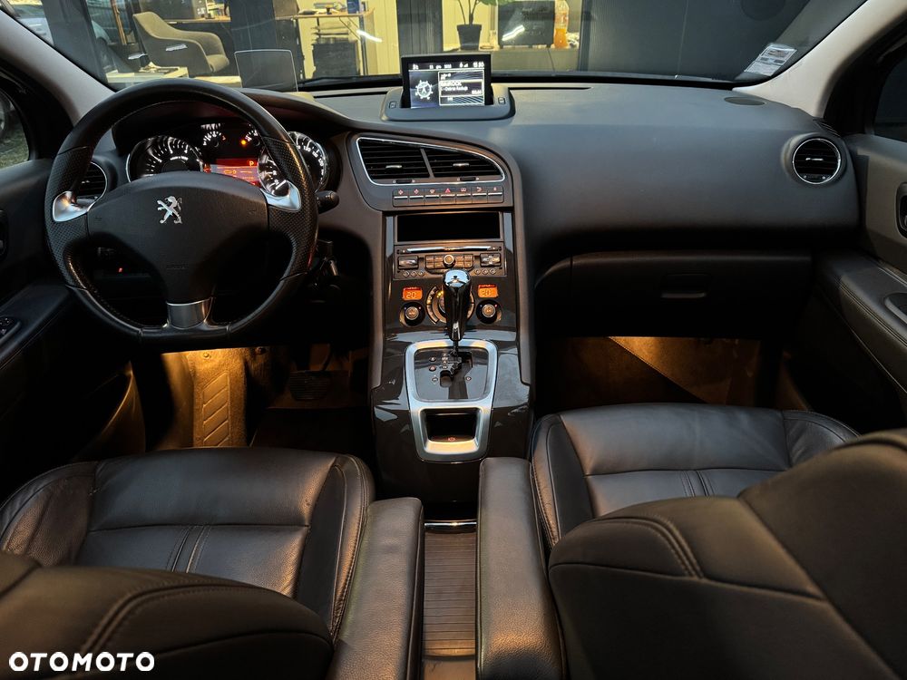 Peugeot 5008 THP 165 EAT6 Stop & Start Allure - 13