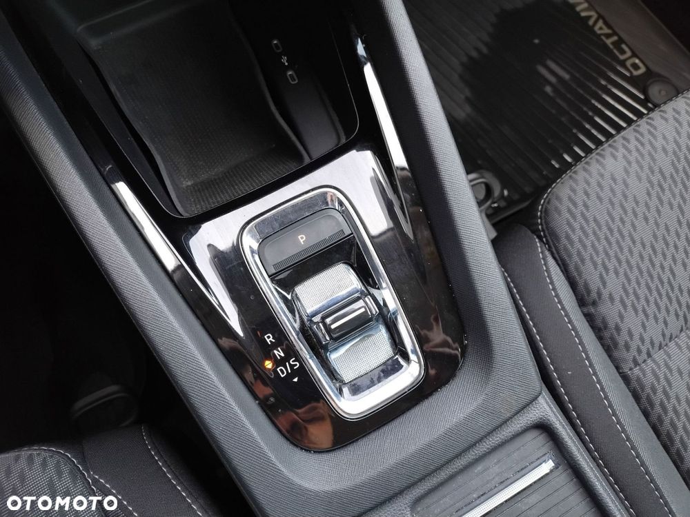 Skoda Octavia 2.0 TDI Style DSG - 15