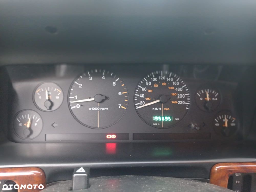 Jeep Grand Cherokee - 26