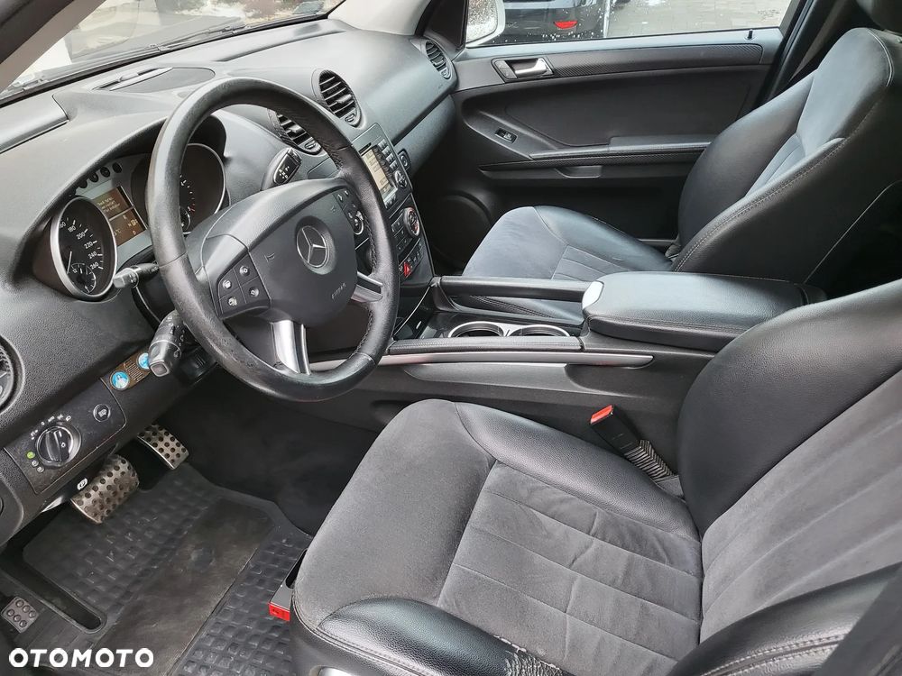 Mercedes-Benz ML - 28