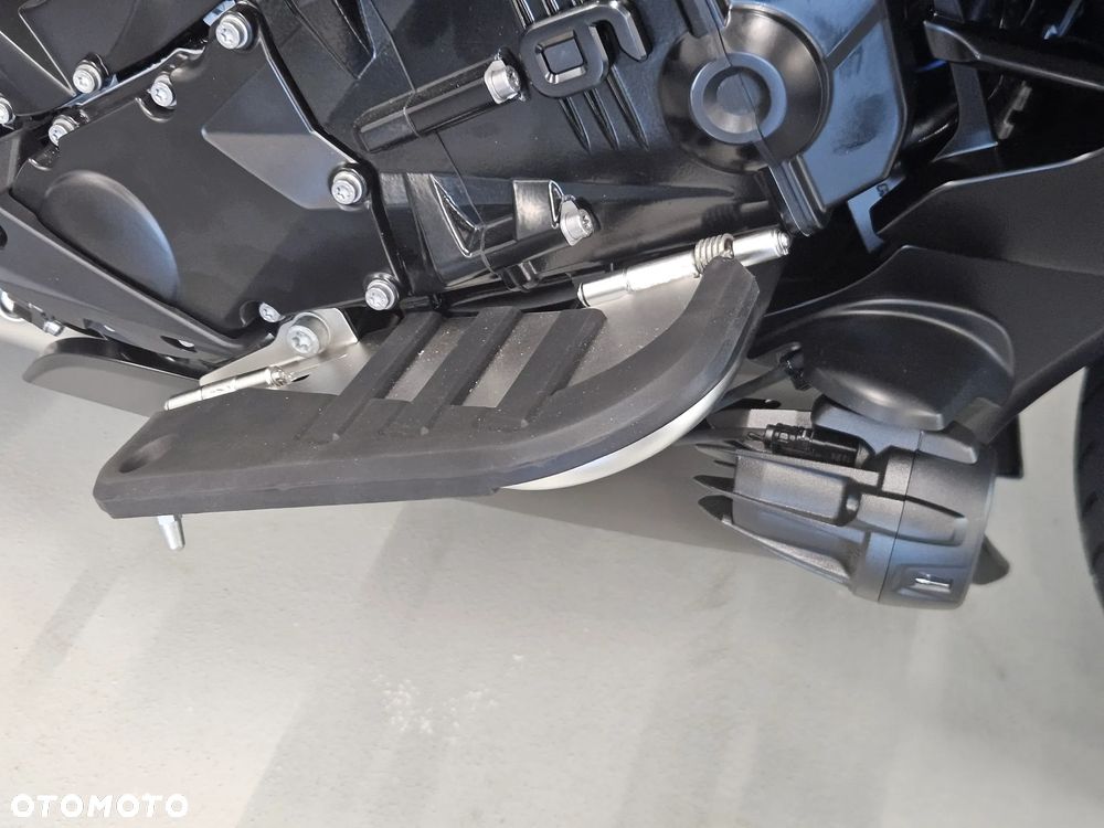 BMW K - 19