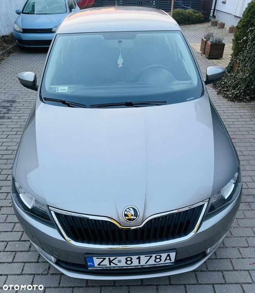 Skoda RAPID - 7