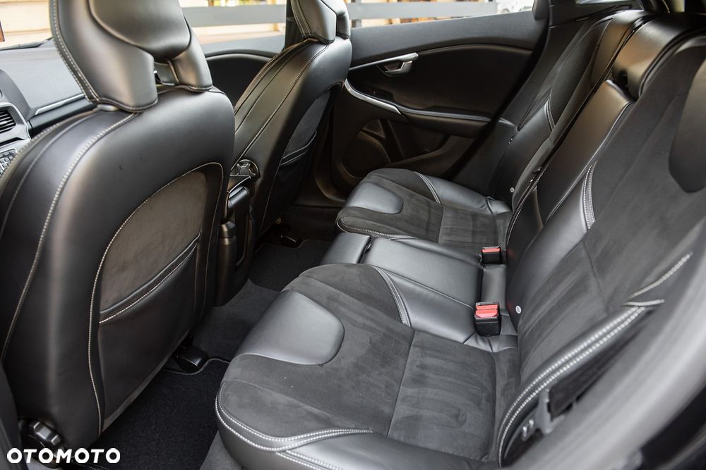 Volvo V40 D2 RDesign - 26