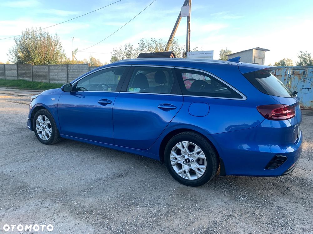 Kia Ceed - 4