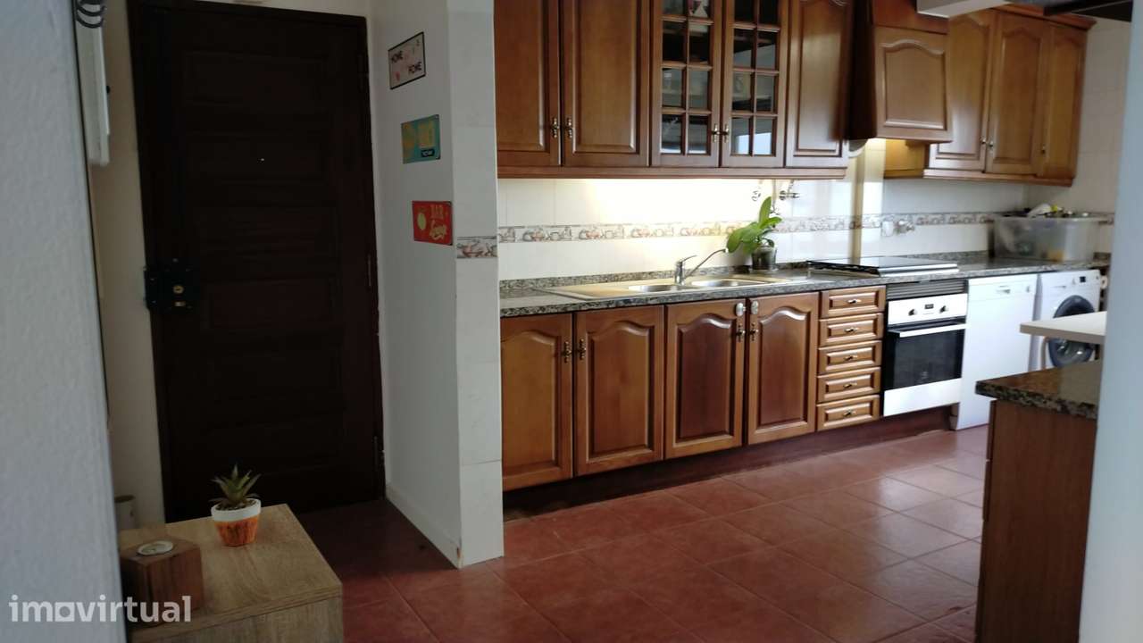Apartamento T2 Venda em Rio de Mouro,Sintra - Grande imagem: 3/14