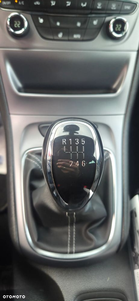 Opel Astra 1.4 Turbo Start/Stop Business - 24