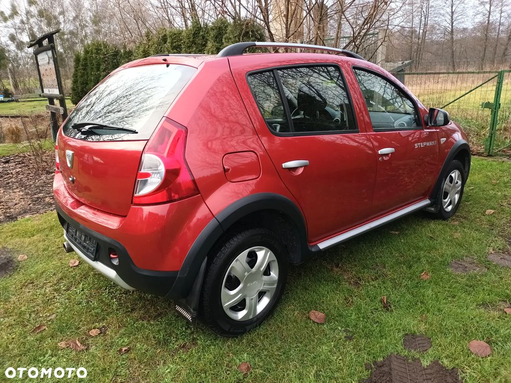 Dacia Sandero Stepway 1.6 - 4