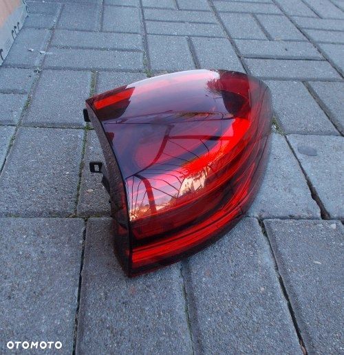 LAMPA TYLNA PRAWA PORSCHE CAYENNE 92A 2014-2017 ORYGINAŁ 95863106201 - 2