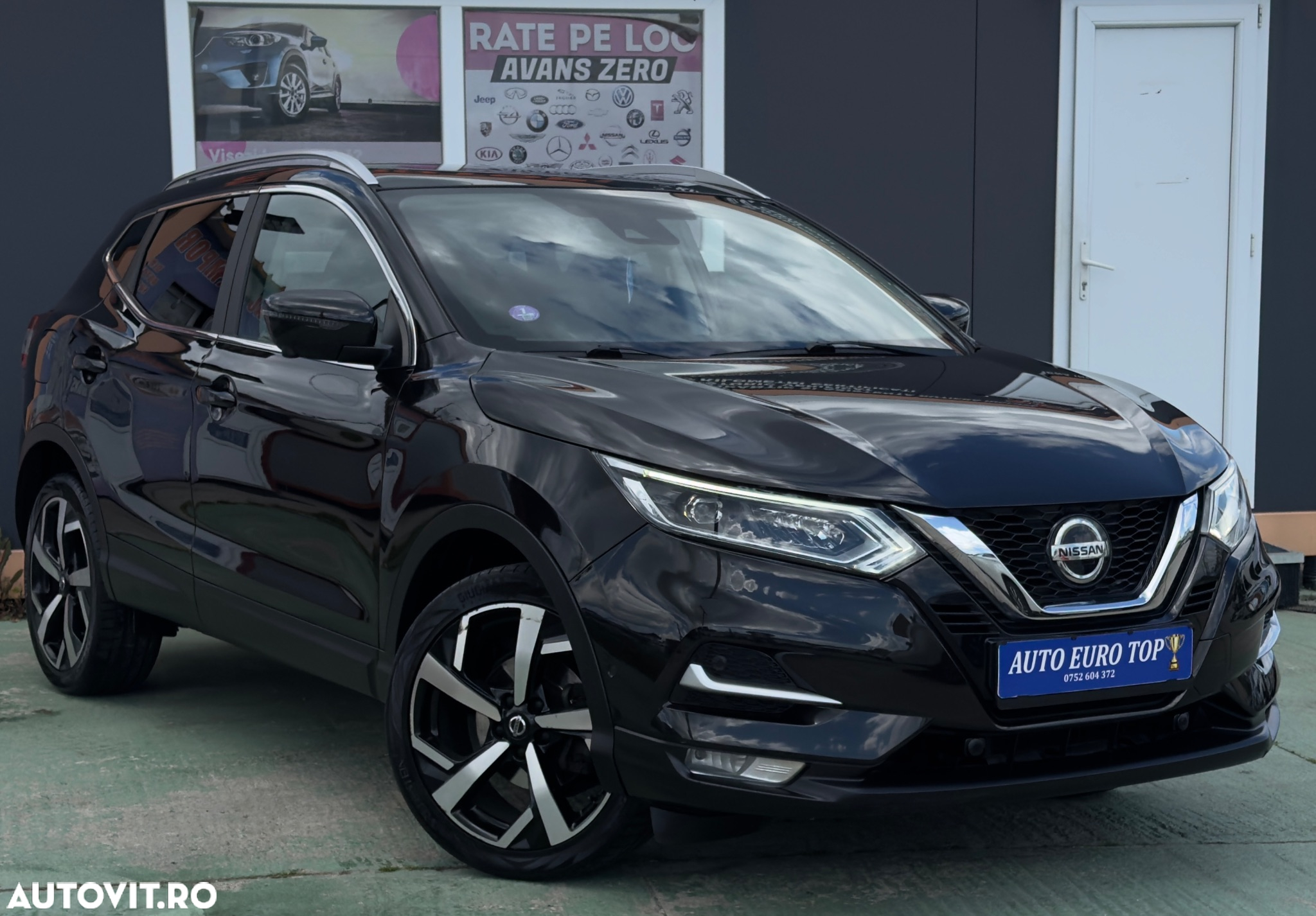 Nissan Qashqai 1.3 DIG-T TEKNA+ - 12