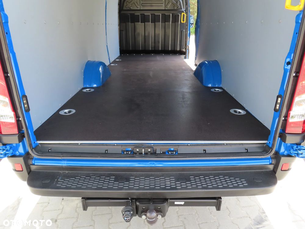 Iveco Daily 35S18 3.0 HPI 180 KM POWER Furgon Blaszak XXL 4.70 CM MAXI LONG Wysokość H2 1900 mm WZMACNIANE ZAWIESZENIE 970 Kg Ładowność HAK 3500 Kg Rozstaw Osi 4100 mm DMC 3500 Kg, WZMACNIANY Stan JAK NOWY OKAZJA DOSTEPNY I GOTOWY - 22