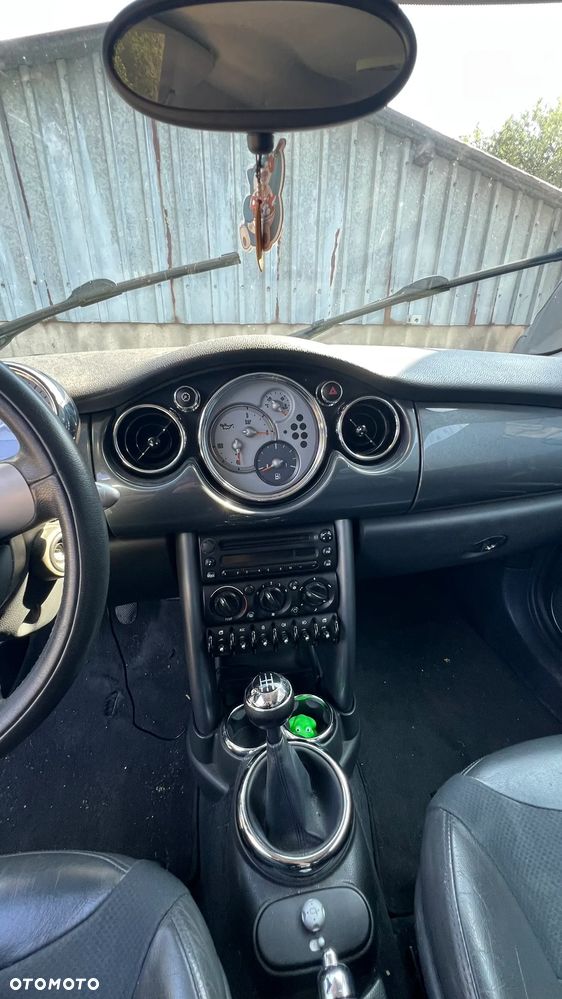MINI Cooper Standard - 12