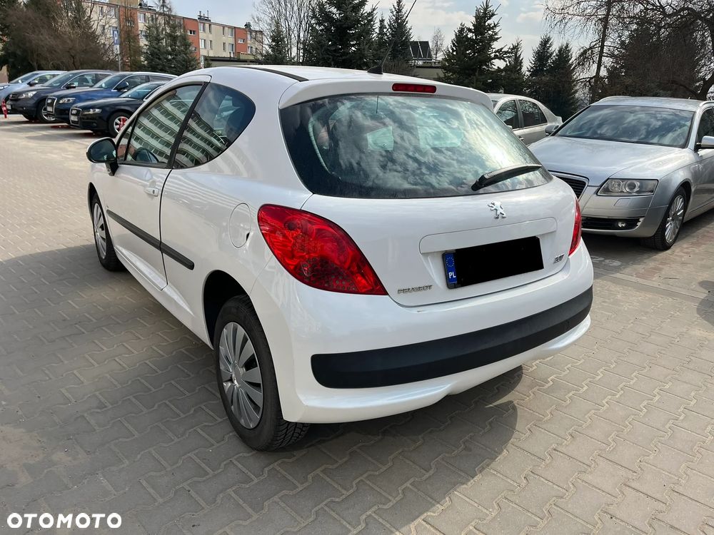 Peugeot 207 - 3