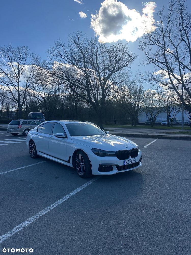 BMW Seria 7 740Li - 8