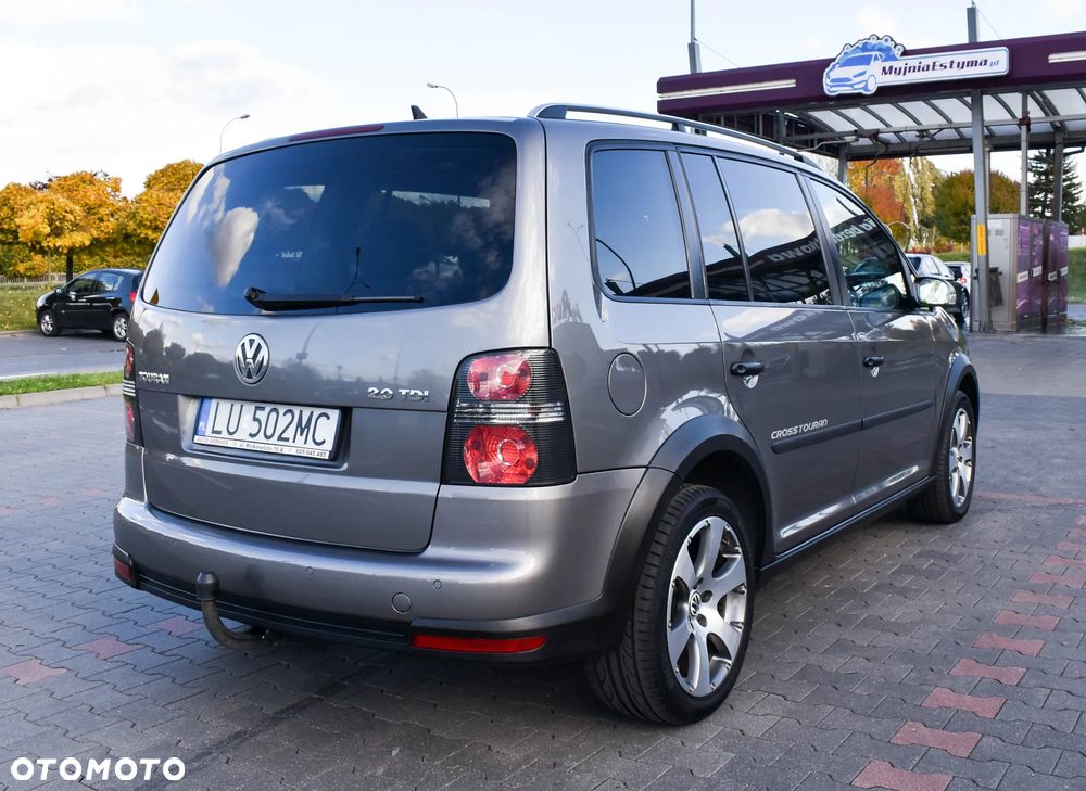 Volkswagen Touran 2.0 TDI DPF Cross - 7