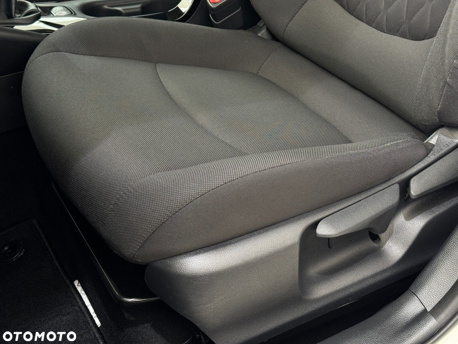 Toyota Corolla 1.5 Comfort - 11