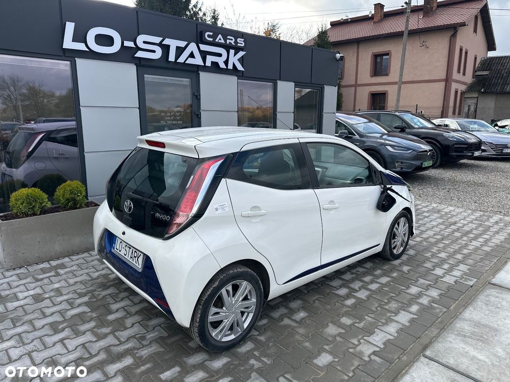 Toyota Aygo x-play - 5