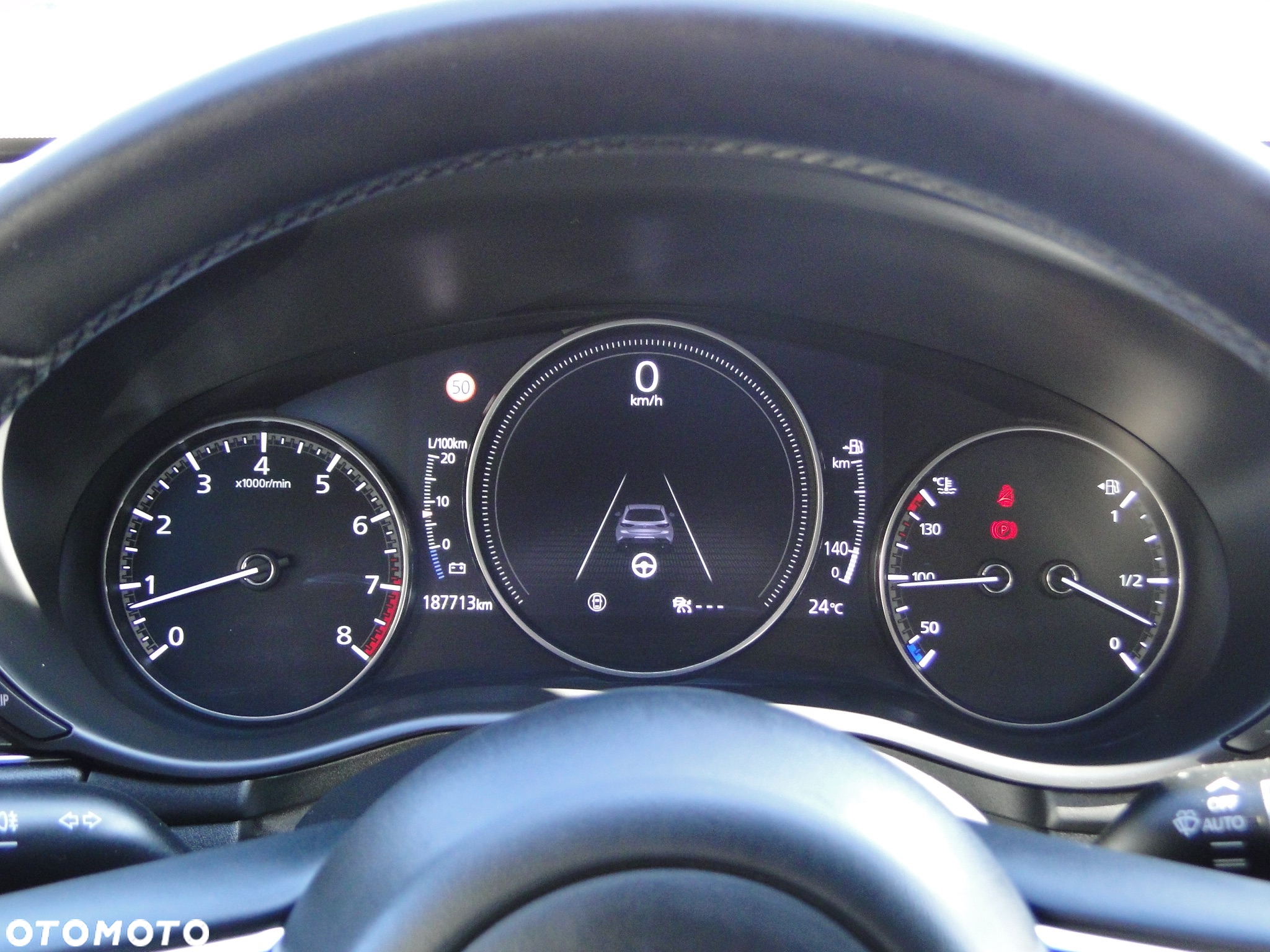 Mazda 3 SKYACTIV-G 2.0 M-Hybrid SELECTION - 26