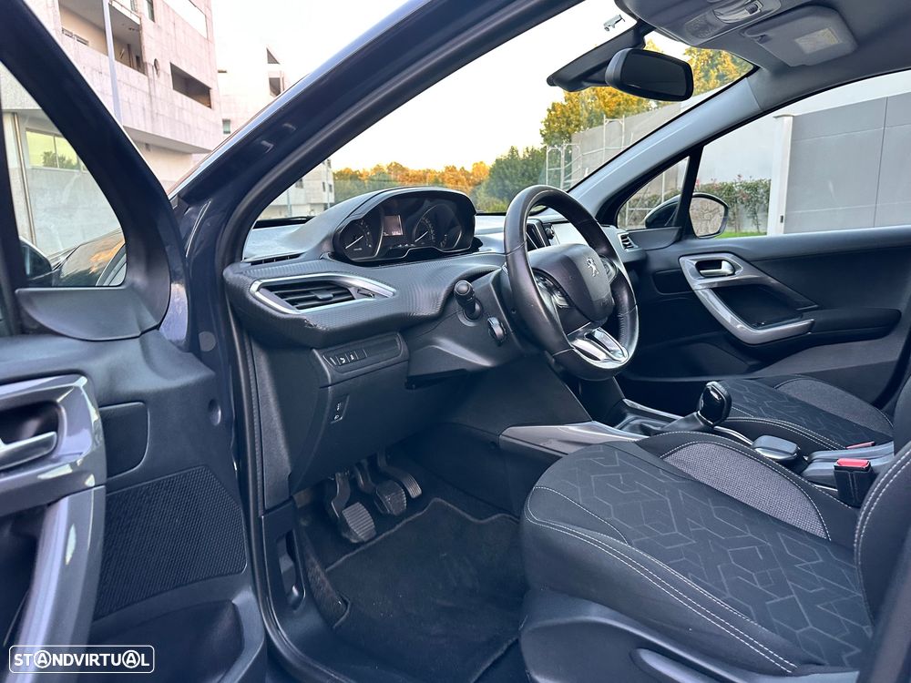 Peugeot 2008 1.6 BlueHDi Style - 25
