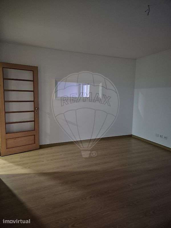 Apartamento T2 para arrendamento - Grande imagem: 4/16