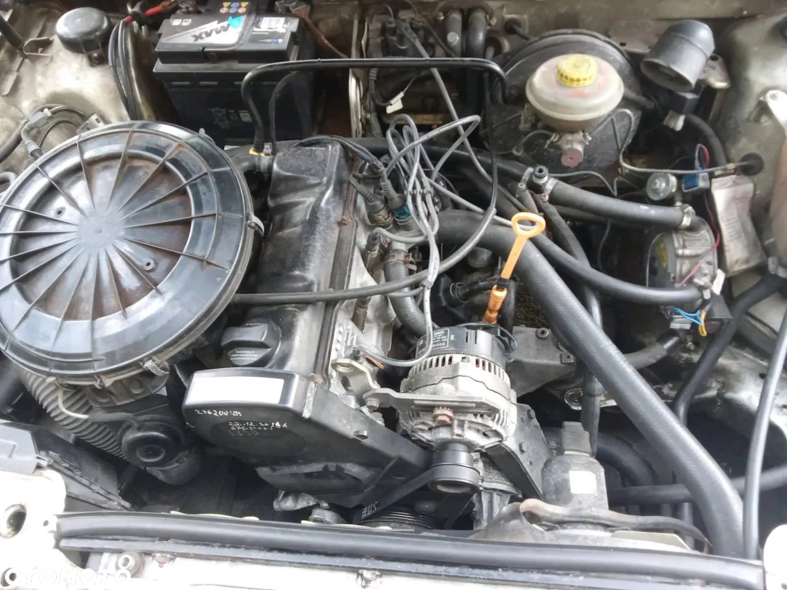 Audi 80 Avant 2.0 E - 2
