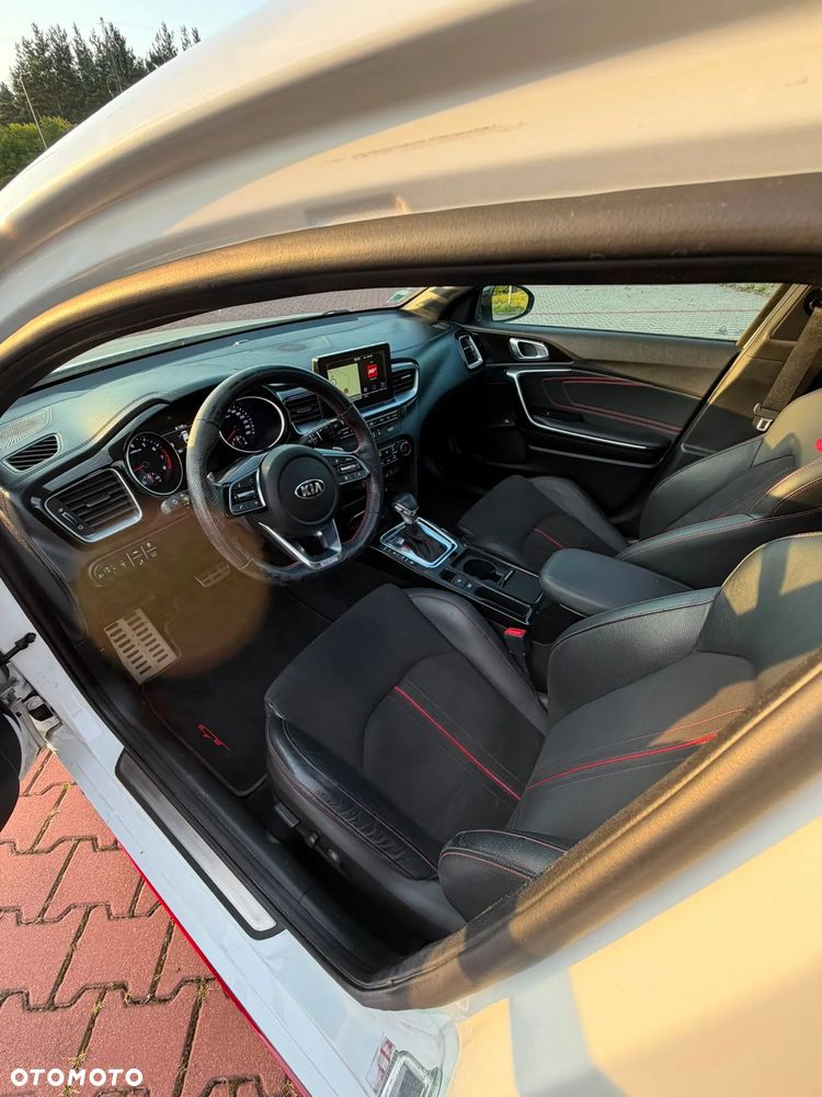 Kia ProCeed - 10
